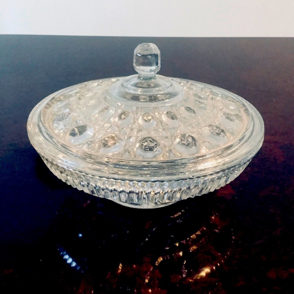 VINTAGE INDIANA PRESSED GLASS WINDSOR CANDY DISH